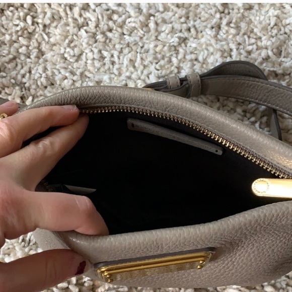 Marc Jacobs Crossbody Bag. - Picture 4 of 4